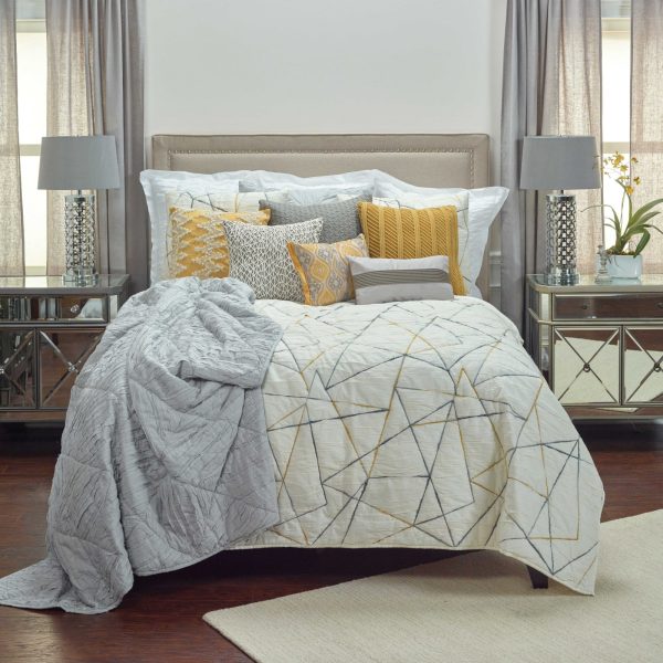 Rizzy BQ4189 Julian Ivory Bedding For Cheap