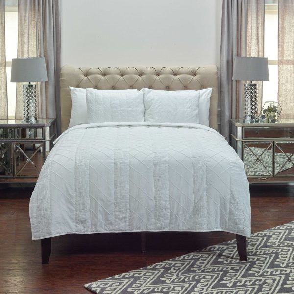 Rizzy BQ4184 Claire White Bedding For Discount