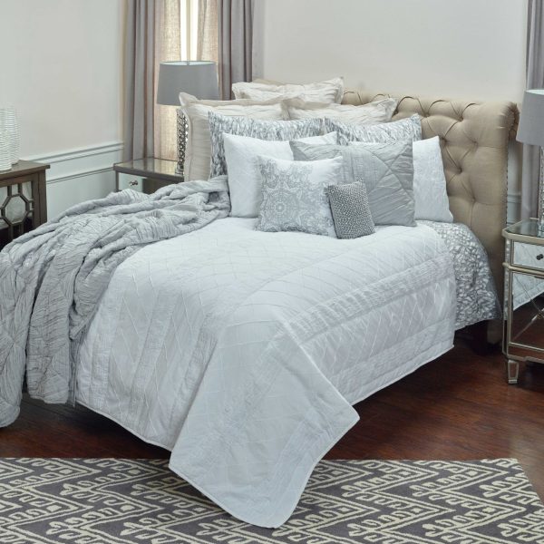 Rizzy BQ4184 Claire White Bedding For Discount